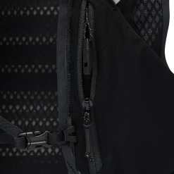 Distance 15 Backpack - Past Season